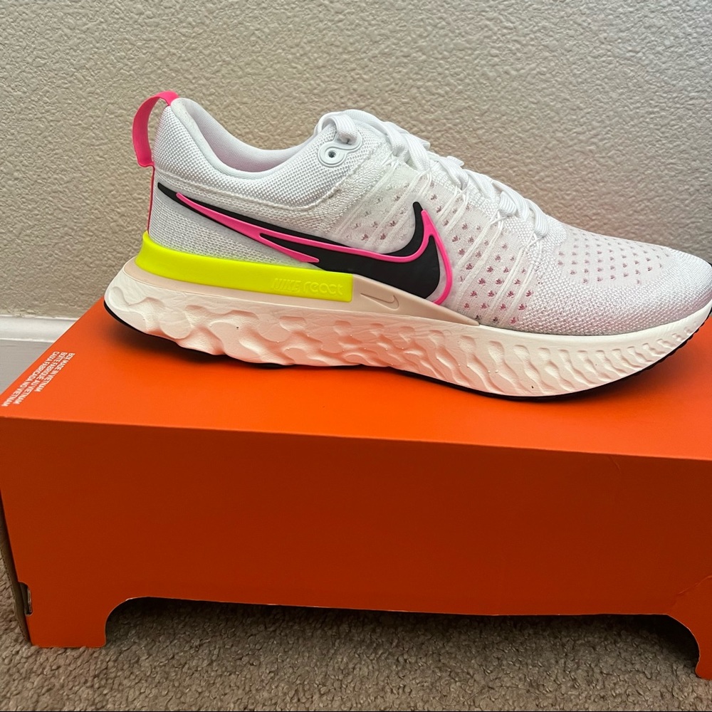 Nike React Infinity Run Flyknit 2 - Picture 2 of 7